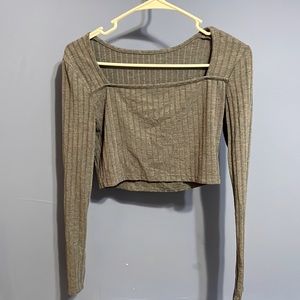 Blue cropped long sleeve shirt